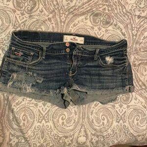 Hollister low rise ripped Jean shorts
